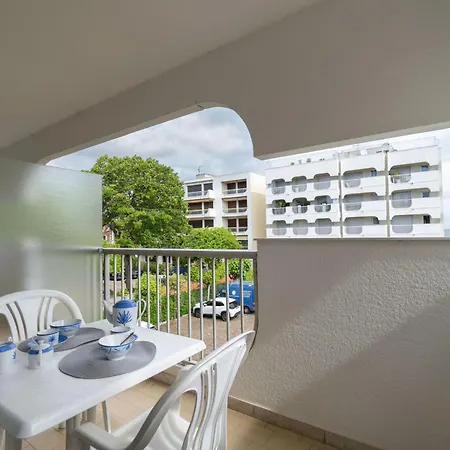 Апартаменты Bailli De Suffren-3 By Interhome